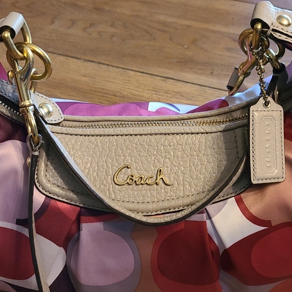 Coach Handbags - COACH Ashley Scarf Print Hobo